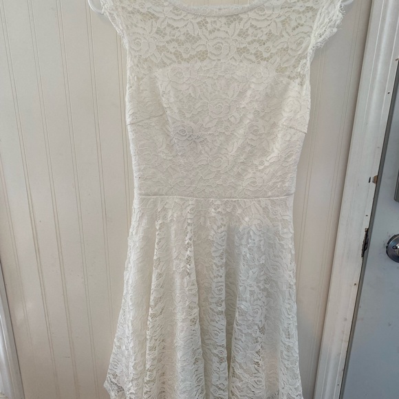 2 for $12 💖 Women’s White Lacey A-Line Party Dress Size Small - Picture 2 of 7
